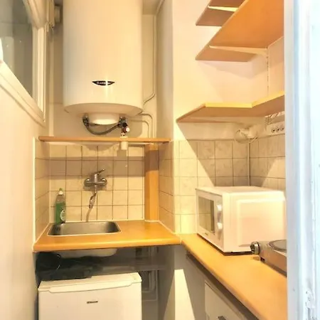 Enchanting Retreat In The Heart Of The Latin Quarter - Entire For Yourself Apartment