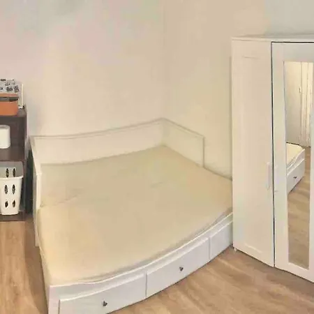 Apartment Enchanting Retreat In The Heart Of The Latin Quarter - Entire For Yourself *