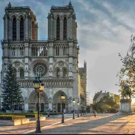 Enchanting Retreat In The Heart Of The Latin Quarter - Entire For Yourself Apartment Paris